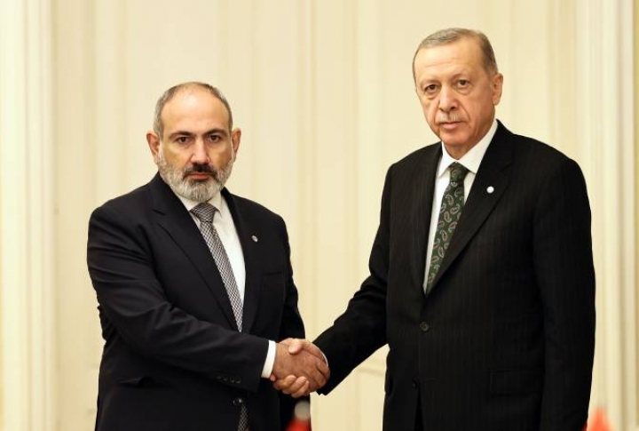Armenian, Turkish leaders meet to tackle normalization