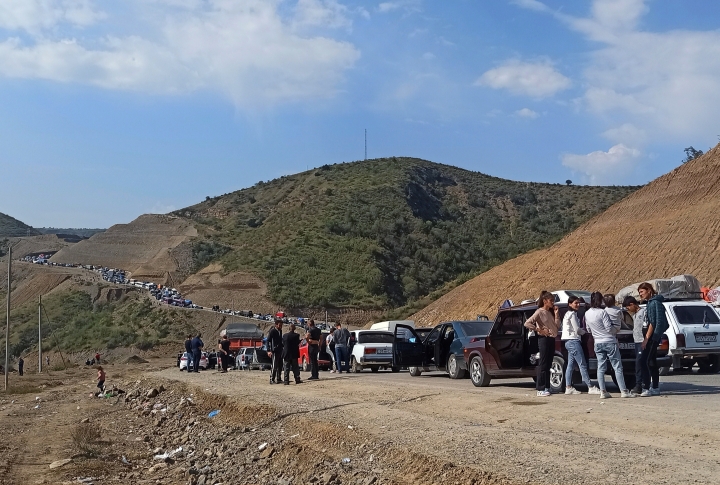 The choice between refugee and citizenship may decide the fate of Artsakh