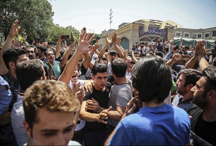 Trump Reimposed Sanctions Against Iran While Rial lost 80% of Its Value
